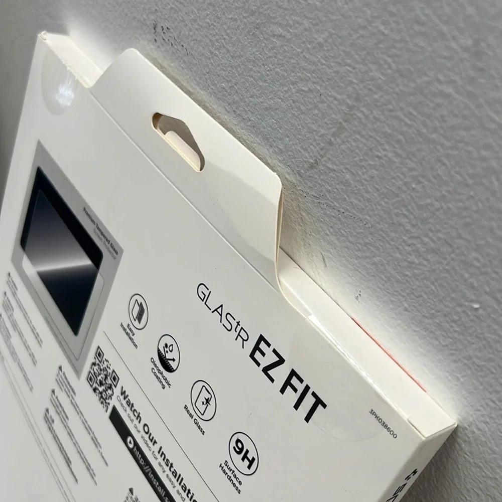 NIB/Sealed - Spigen Glas.tR EZ Fit iPad Pro 12.9